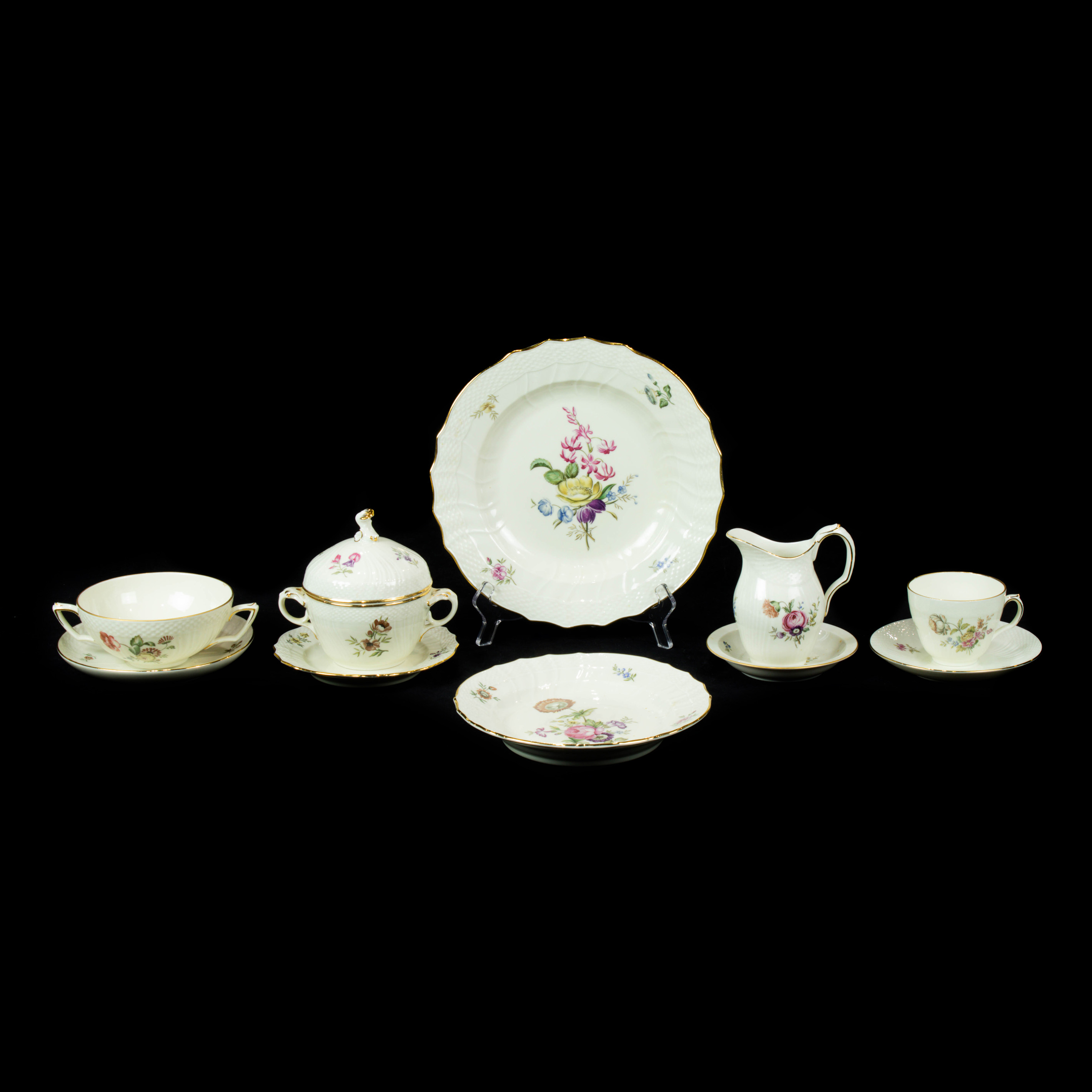 Appraisal: LOT OF A ROYAL COPENHAGEN ASSEMBLED DINNER SERVICE IN THE