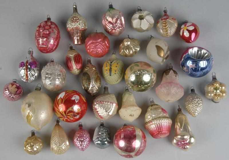 Appraisal: Lot of Glass Christmas Ornaments Description