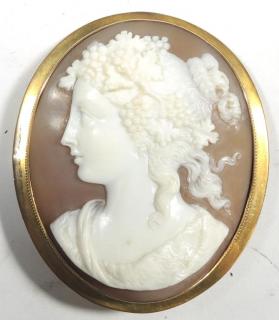 Appraisal: Victorian K Gold Shell Cameo Brooch English late th C