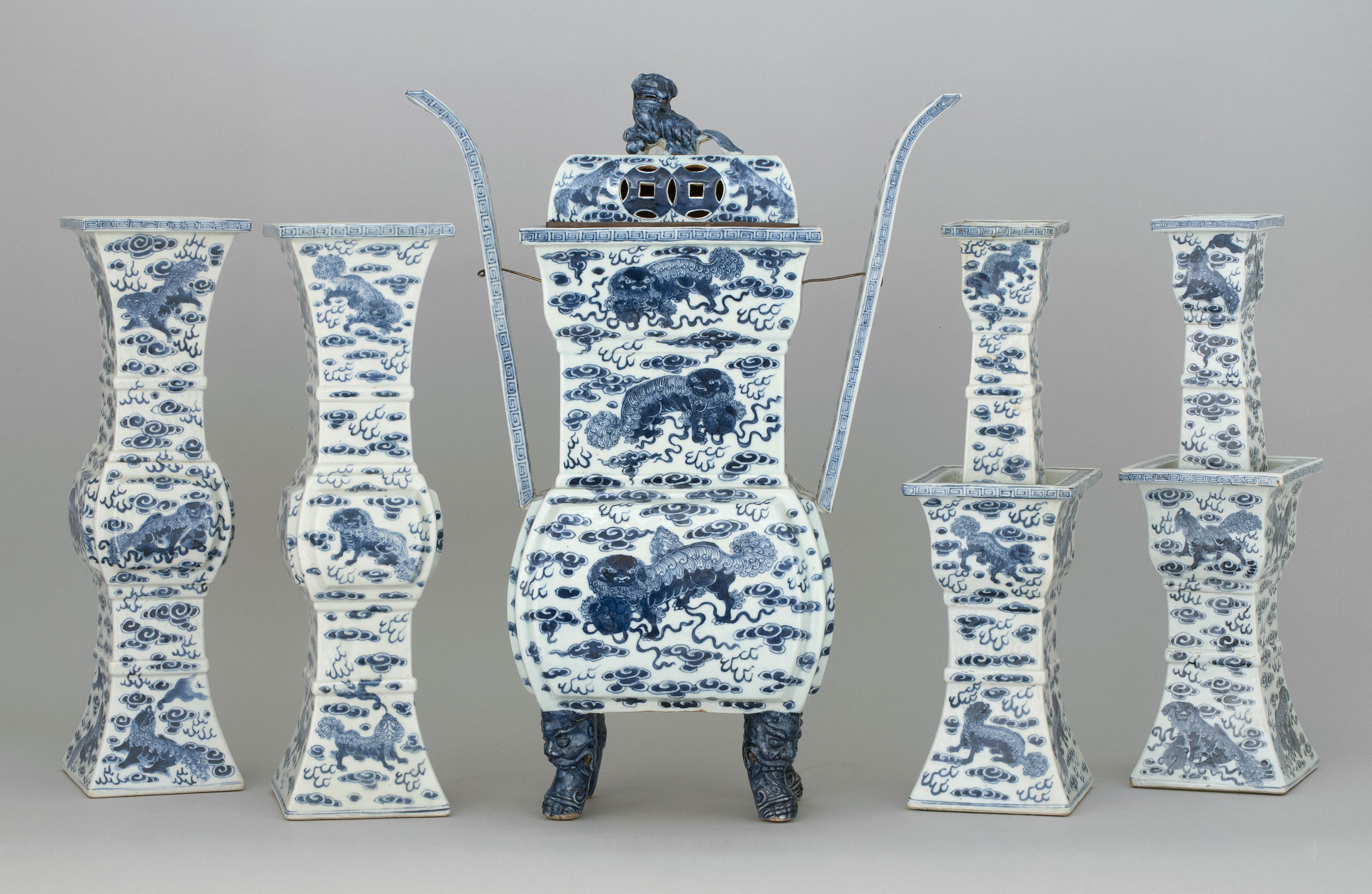 Appraisal: FIVE-PIECE BLUE AND WHITE PORCELAIN GARNITURE SET th CenturyConsisting of