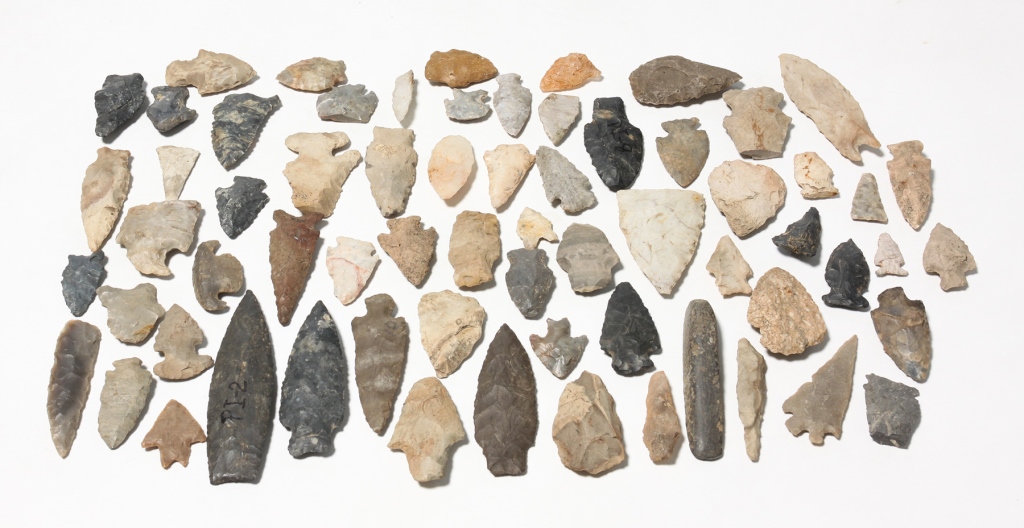 Appraisal: Native American stones points and arrow points Various stone types