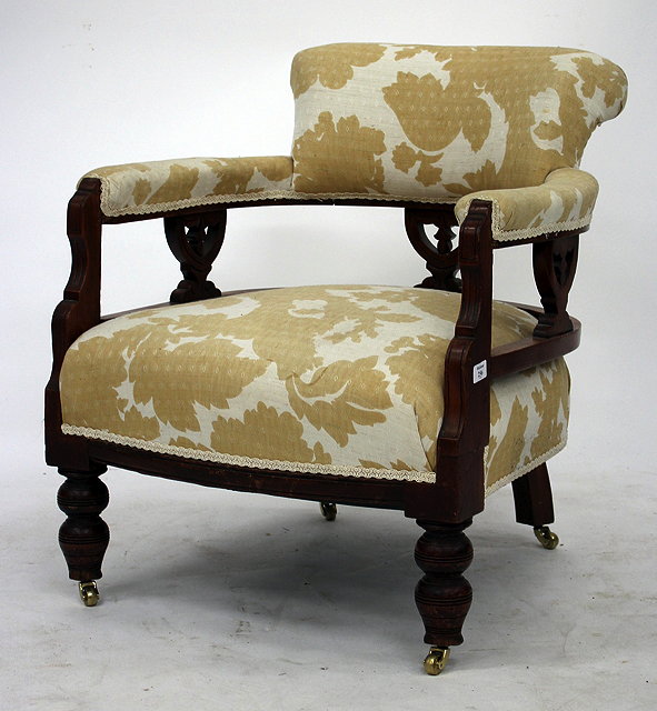 Appraisal: AN EDWARDIAN HORSESHOE BACK CHAIR with pierced splats and turned