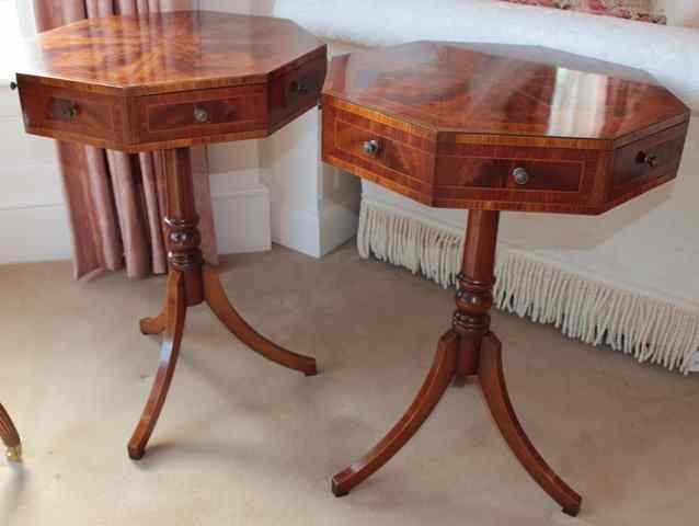 Appraisal: A PAIR OF GEORGIAN STYLE MAHOGANY OCTAGONAL OCCASIONAL TABLES with