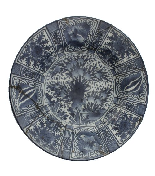 Appraisal: A fine large Japanese th Century blue and white dish