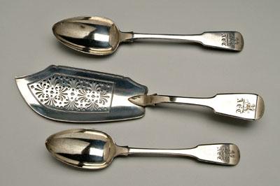 Appraisal: Three pieces English silver flatware fiddle handles marks for William