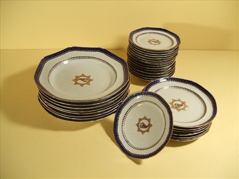 Appraisal: CHINESE EXPORT PORCELAIN PART DINNER AND DESSERT SERVICE Circa with