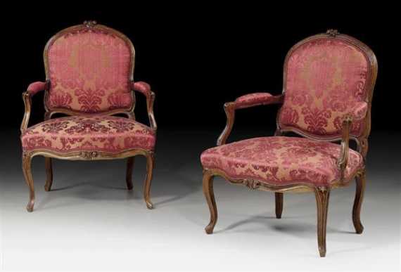 Appraisal: PAIR OF LARGE FAUTEUILS A LA REINE Louis XV Paris