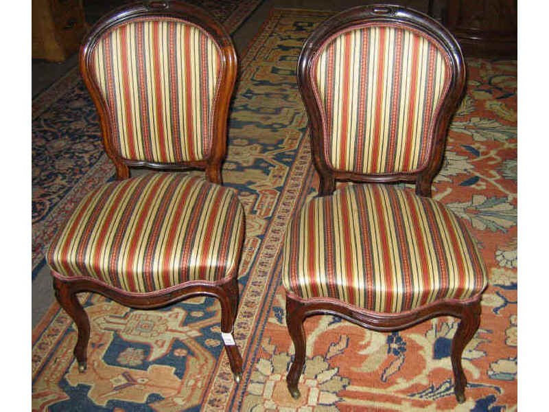 Appraisal: PAIR AMERICAN TH CENTURY ROSEWOOD SIDE CHAIRS Hoop form padded