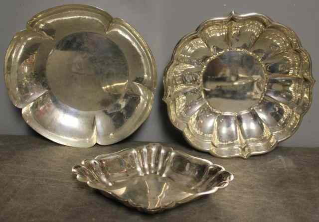 Appraisal: STERLING Lot of Decorative Bowls Includes a hand hammered bowl