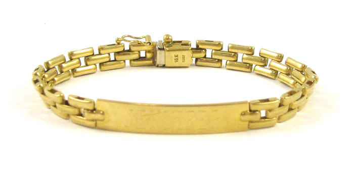 Appraisal: EIGHTEEN KARAT YELLOW GOLD BRACELET measuring - inches in length