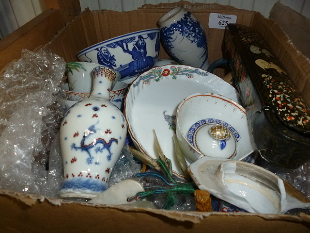 Appraisal: A QUANTITY OF MISCELLANEOUS CHINESE AND JAPANESE CERAMICS to include