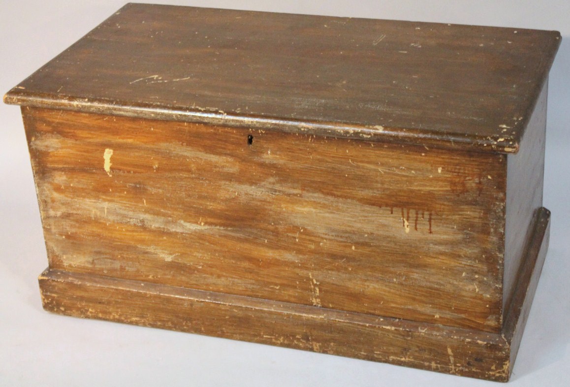 Appraisal: A late thC stained pine tool chest the rectangular top