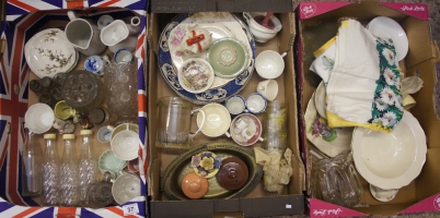 Appraisal: A collection of trays including various pottery and glass ware