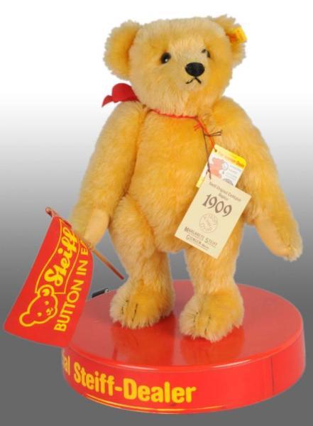 Appraisal: Steiff Bear Automated Store Display Piece Description s Working Jointed