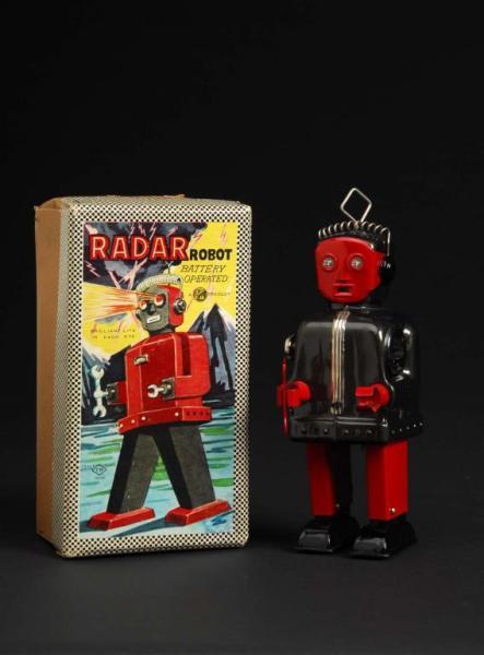 Appraisal: Radar Battery-Operated Robot Description Japanese Made by Nomura Working When