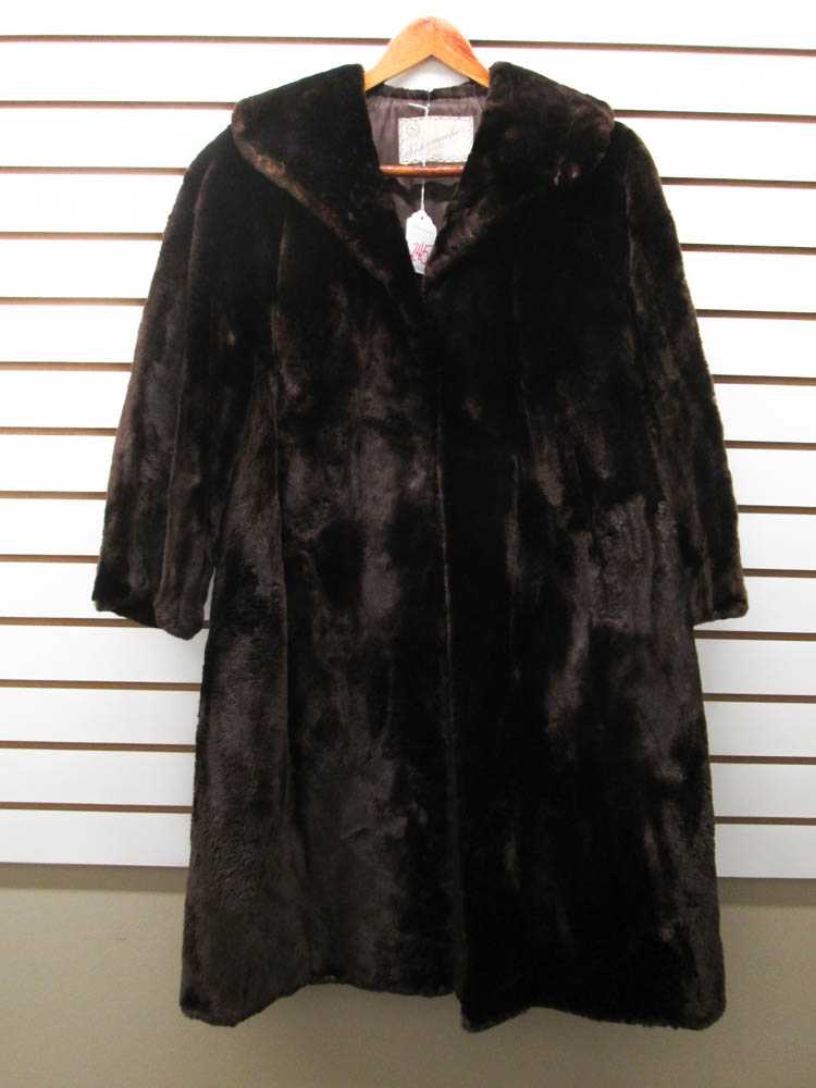 Appraisal: LADY'S SHEARED MINK COAT brown fur with two exterior pockets