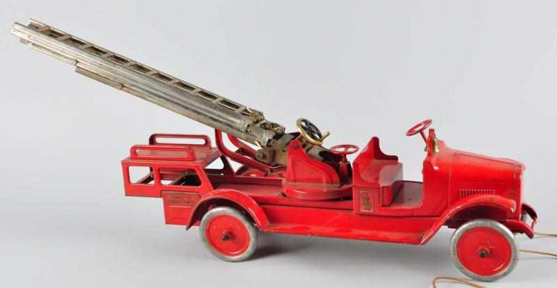 Appraisal: Pressed Steel Buddy L Aerial Ladder Fire Truck Description American