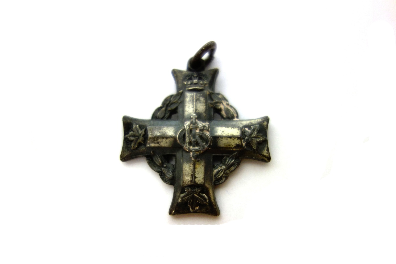 Appraisal: A Canadian First World War period Sterling Memorial Cross detailed