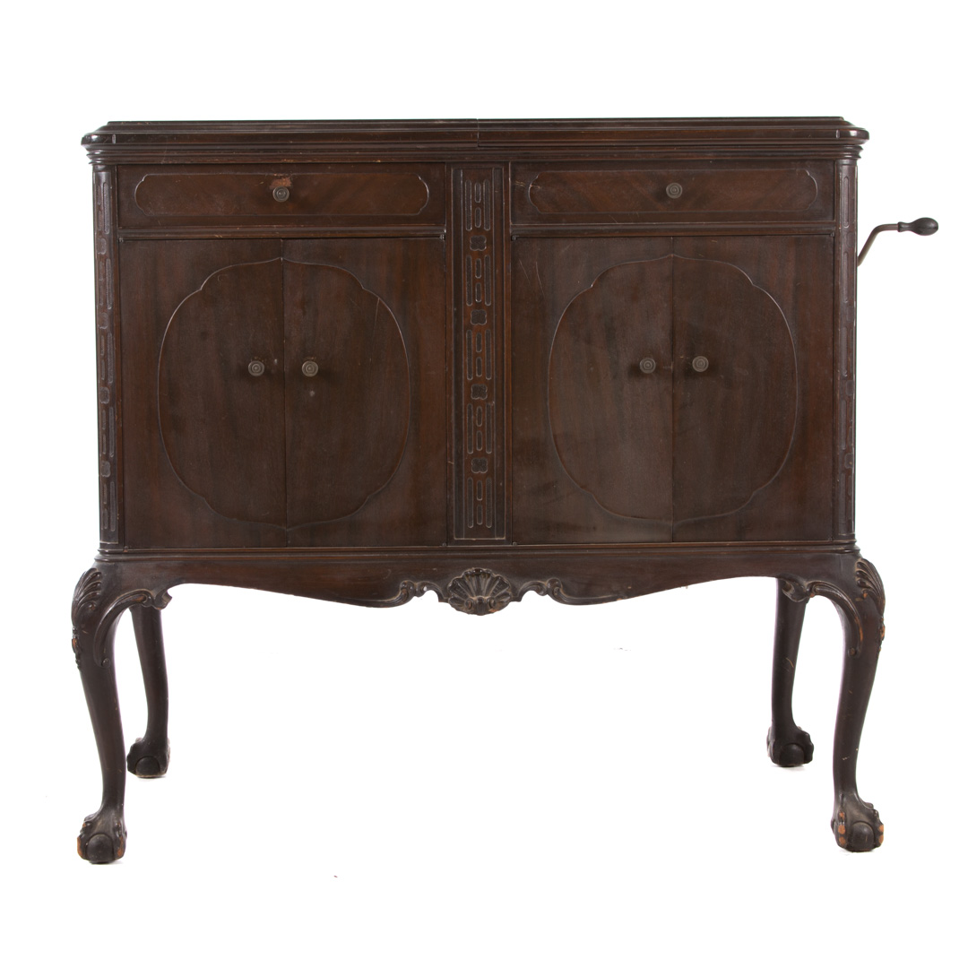 Appraisal: Victor Chippendale style floor model Victrola circa mahogany lowboy style