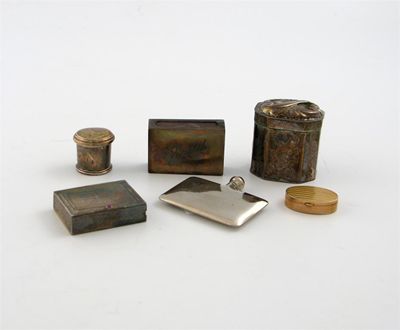 Appraisal: A mixed lot of silver boxes comprising a French vesta