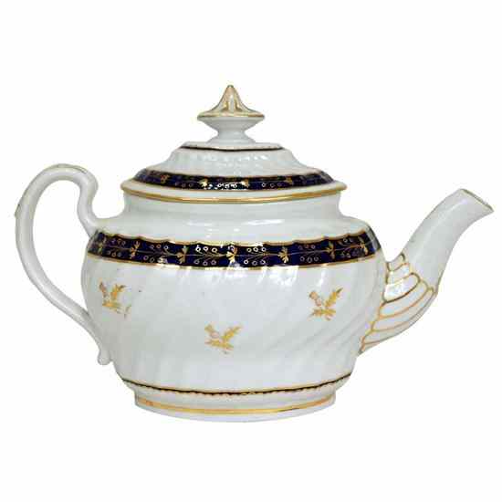 Appraisal: An English Worcester Flight Period Porcelain Teapot late th century