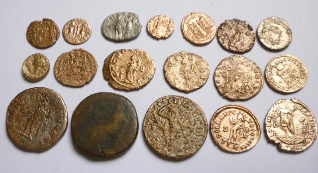 Appraisal: A GROUP OF MOSTLY LATE RD TO TH CENTURY ROMAN