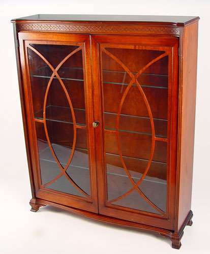 Appraisal: MAHOGANY DOUBLE DOOR BOOKCASE CURIO CABINET Locking glass front doors