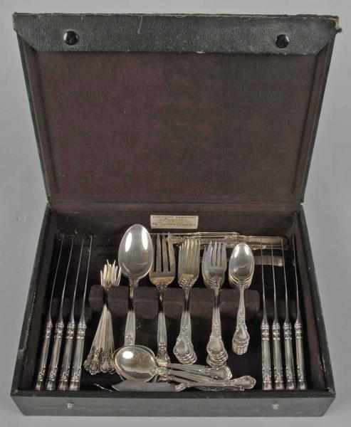 Appraisal: Sterling Silver Flatware Set Description Set is not monogrammed Includes