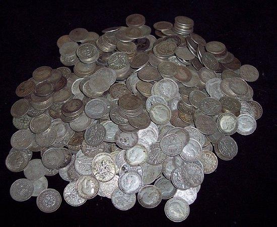 Appraisal: A large quantity of threepenny bits Victorian and later