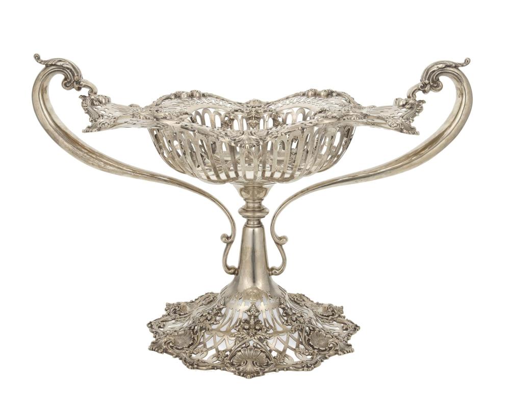 Appraisal: AN AMERICAN STERLING SILVER CENTERPIECE DISHAn American sterling silver centerpiece