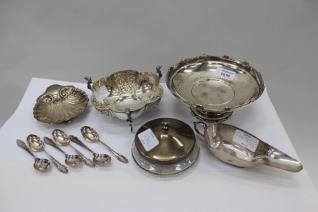 Appraisal: A SET OF SIX SILVER TEASPOONS together with a silver