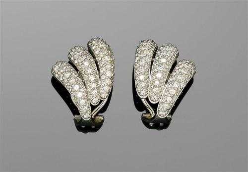 Appraisal: BRILLIANT-CUT DIAMOND CLIP EARRINGS E MEISTER White gold Elegant curved