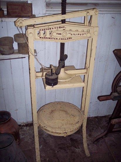 Appraisal: A 'Liliput' cheese press by Carson Toone Warminster