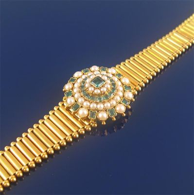 Appraisal: A Victorian gold bracelet the front set with a circular