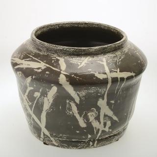 Appraisal: Shin Sang Ho studio pottery vase Shin Sang Ho studio