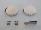 Appraisal: A mixed lot of silver accessories including two compacts a