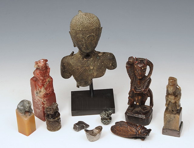 Appraisal: A COLLECTION OF CHINESE PIECES to include a small bronze