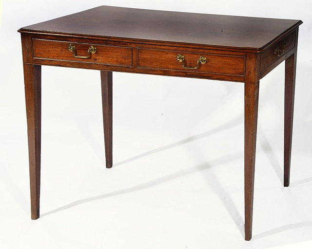 Appraisal: A TH CENTURY MAHOGANY DRESSING SIDE TABLE having a rectangular