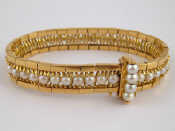 Appraisal: A yellow metal tests carat gold brick link bracelet set