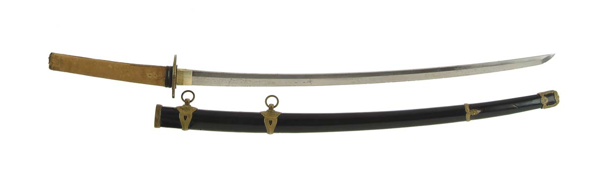 Appraisal: JAPANESE KOTO KATANA IN WWII KYU-GUNTO MOUNTS shinogi zukuri blade