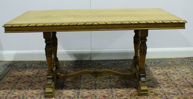 Appraisal: An Edwardian oak refectory table ensuite with previous lot