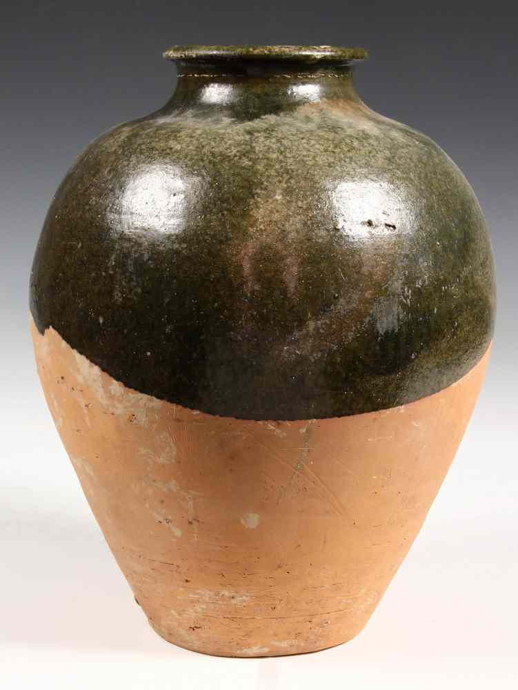 Appraisal: CHINESE STORAGE JAR - Chinese Storage Jar with monochrome green