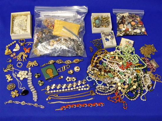 Appraisal: Varied assortment of costume jewelry including clip-on earrings cuff links