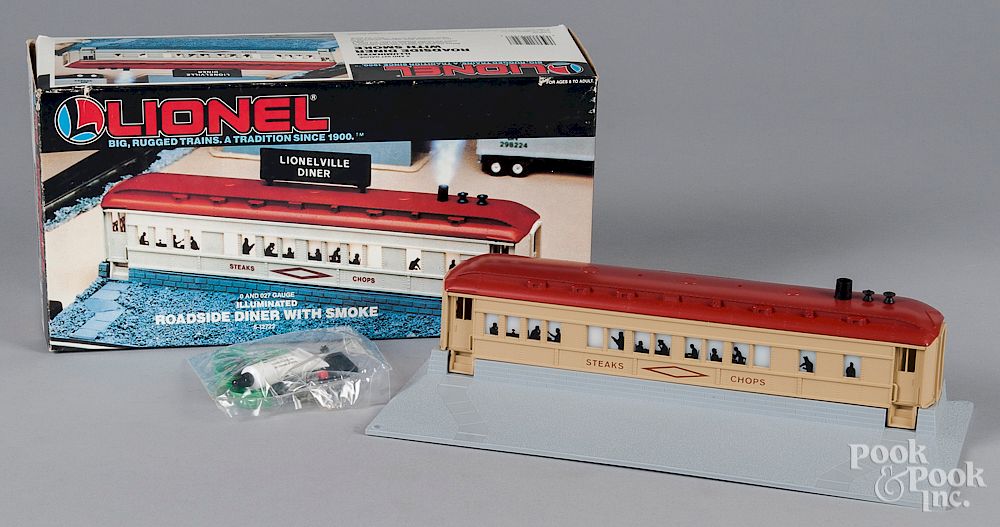 Appraisal: Lionel Amtrak Lake Shore Ltd five-piece train set Lionel Amtrak