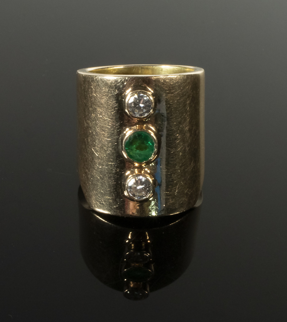 Appraisal: LADIES GOLD EMERALD DIAMOND RING Wide K Yellow Gold set