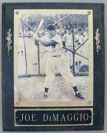 Appraisal: AUTOGRAPHED PHOTOGRAPH OF JOE DIMAGGIO YANKEES x Black and white