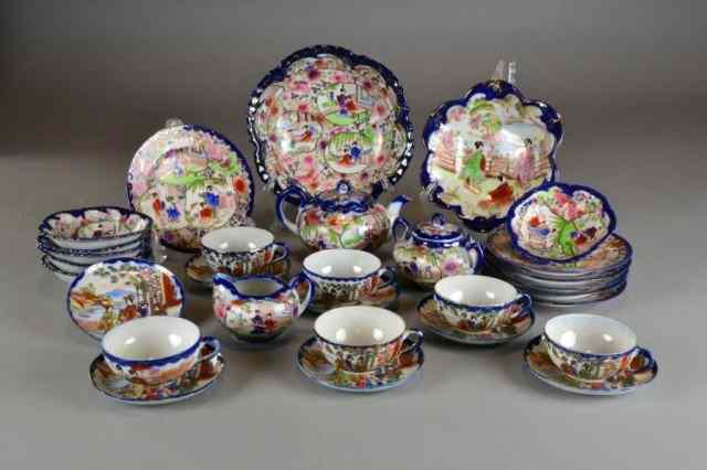 Appraisal: PIECES JAPANESE IMARI PORCELAIN TEA SERVICE FFinely painted to depict