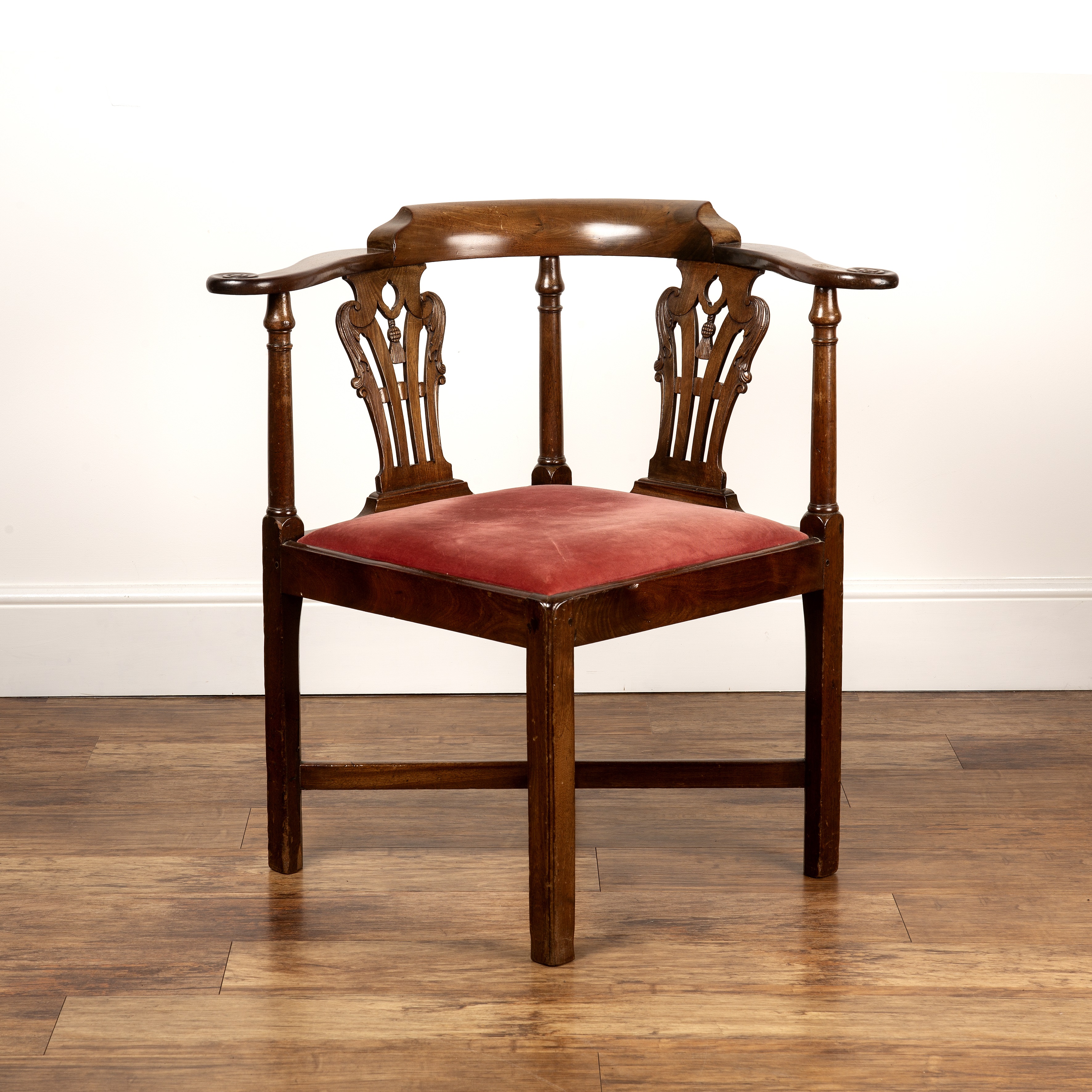 Appraisal: Mahogany corner chairGeorge III with two carved splat backs and