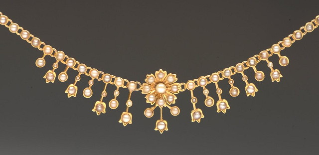 Appraisal: AN CT GOLD PEARL SET NECKLACE of stylised form cm