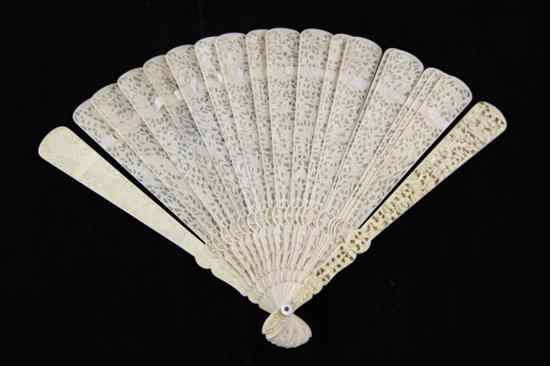 Appraisal: A Chinese export ivory brise fan second half th century